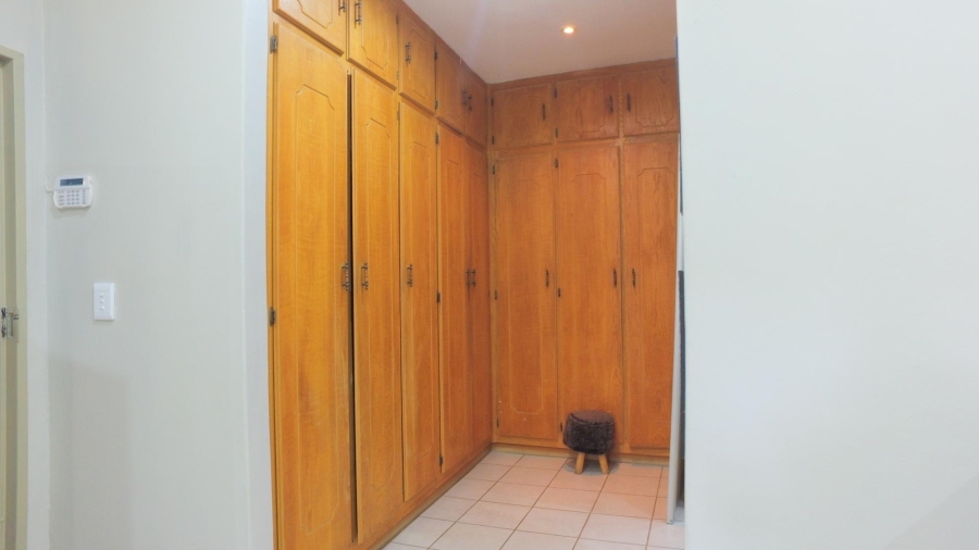 4 Bedroom Property for Sale in Safari Gardens North West